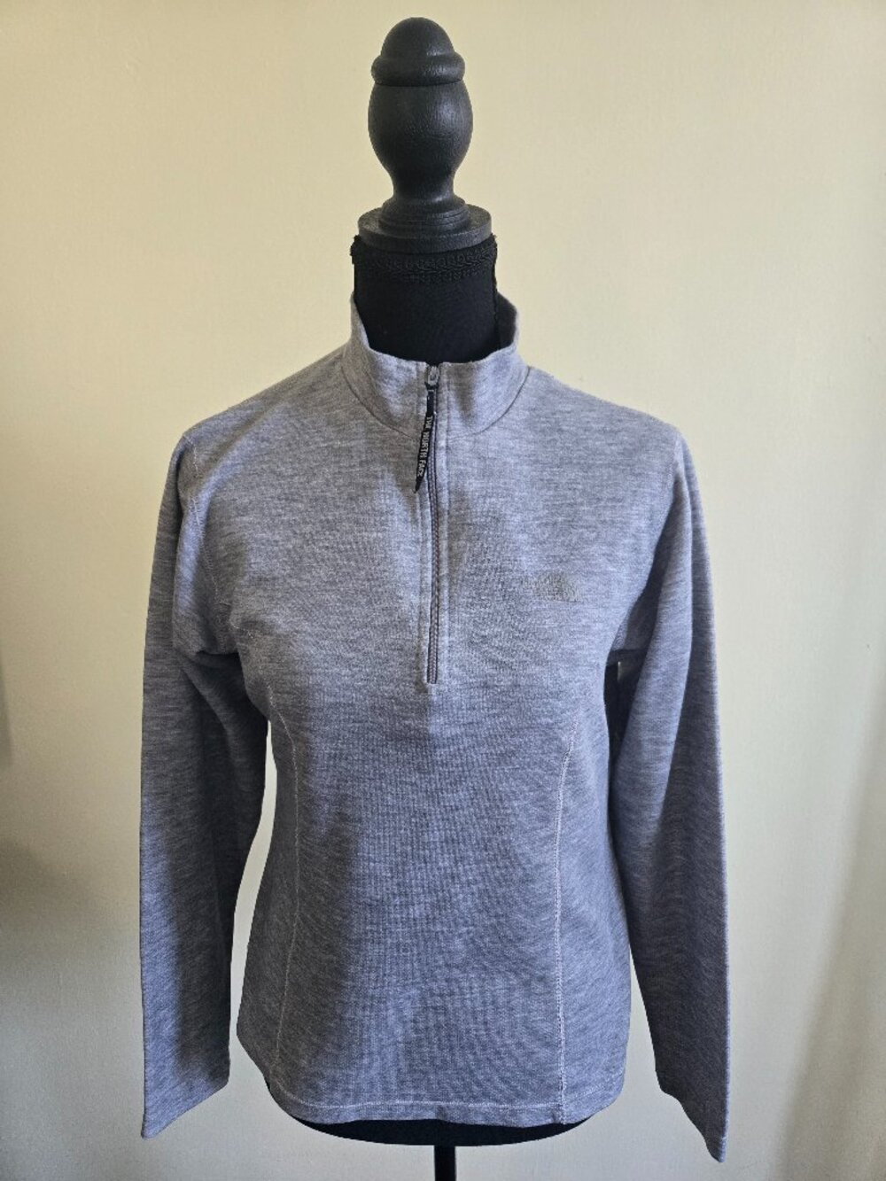 Gray North Face Work-Out Top - Size Medium